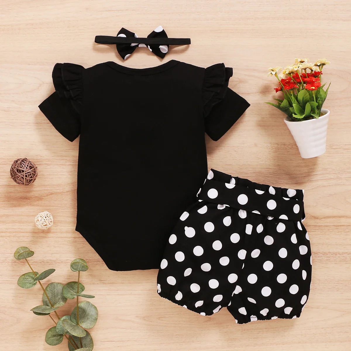 Conjunto Bebê Menina Body, Shortinho e Laço